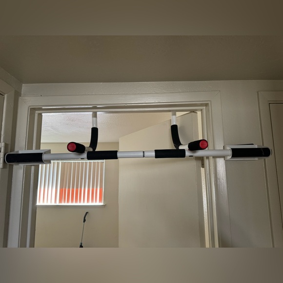 Perfect Multi-Gym pull up bar - Picture 3 of 3